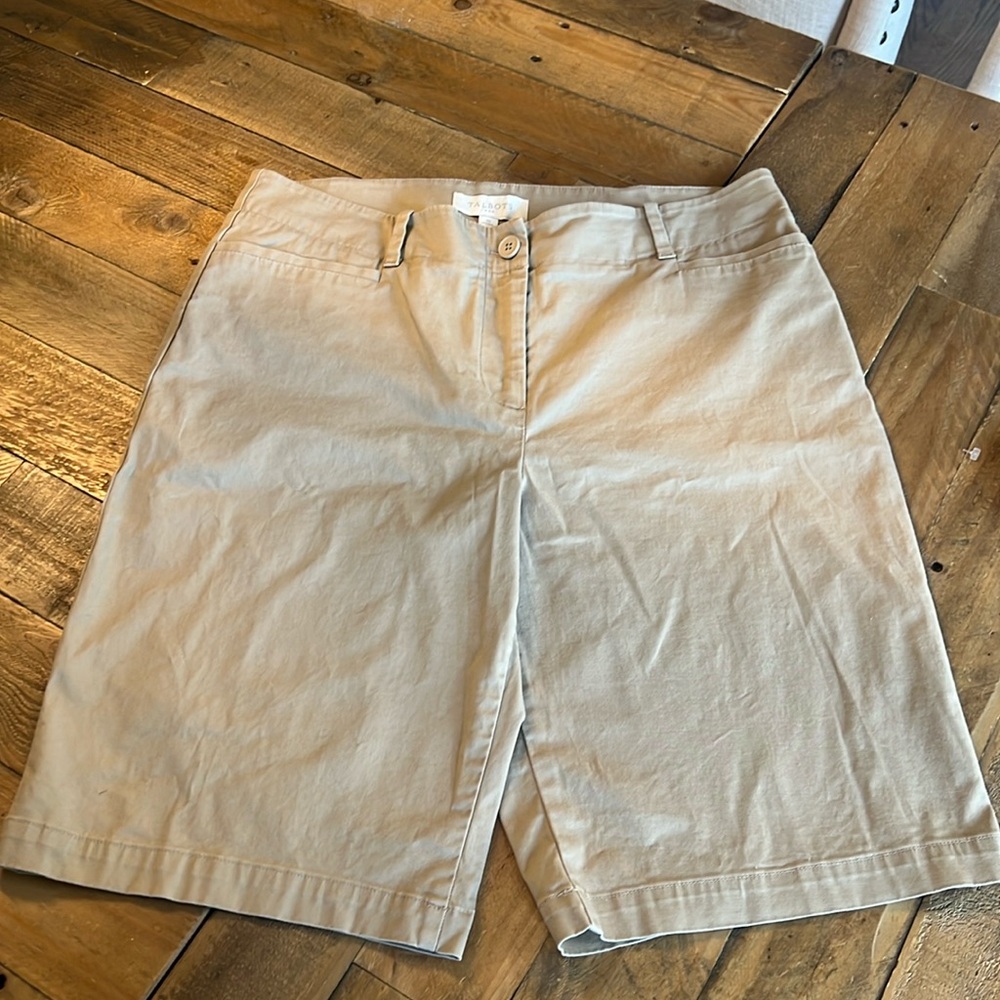 Talbots khaki shorts Size 10